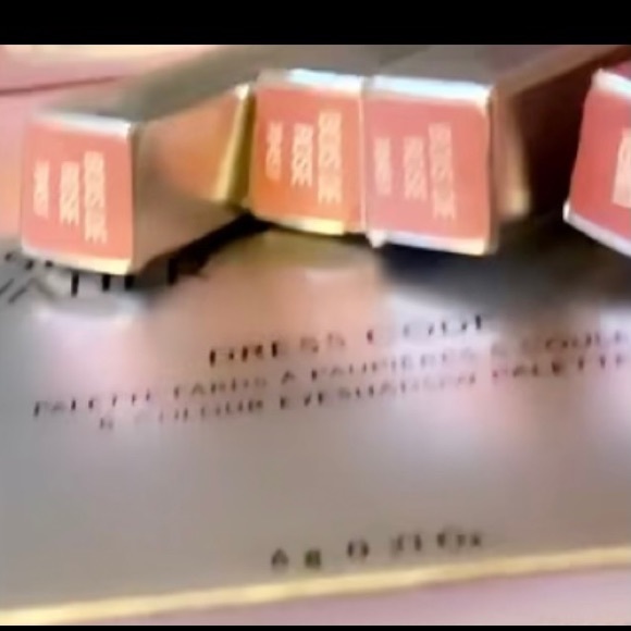 Beauty box’s , skin care and make up ! - Picture 10 of 16